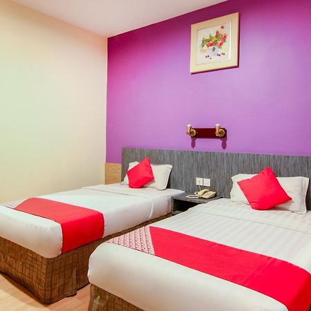 Super Oyo 43930 Hotel Esplanade SDK Dış mekan fotoğraf